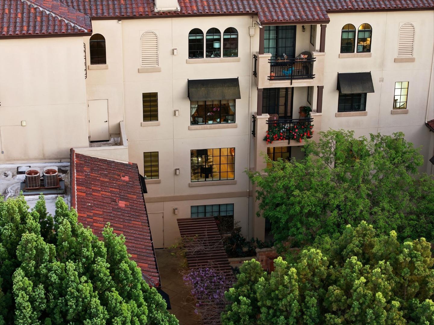 Detail Gallery Image 52 of 67 For 633 Elm St #209,  San Carlos,  CA 94070 - 2 Beds | 2 Baths