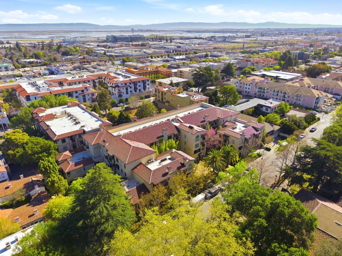 Detail Gallery Image 62 of 67 For 633 Elm St #209,  San Carlos,  CA 94070 - 2 Beds | 2 Baths