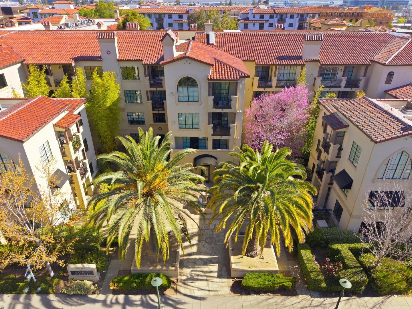 Detail Gallery Image 64 of 67 For 633 Elm St #209,  San Carlos,  CA 94070 - 2 Beds | 2 Baths