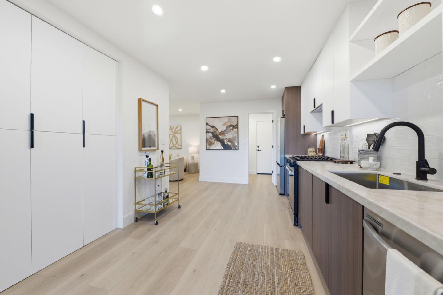 Detail Gallery Image 16 of 50 For 3400 Douglas Ct, San Mateo,  CA 94403 - 3 Beds | 2/1 Baths