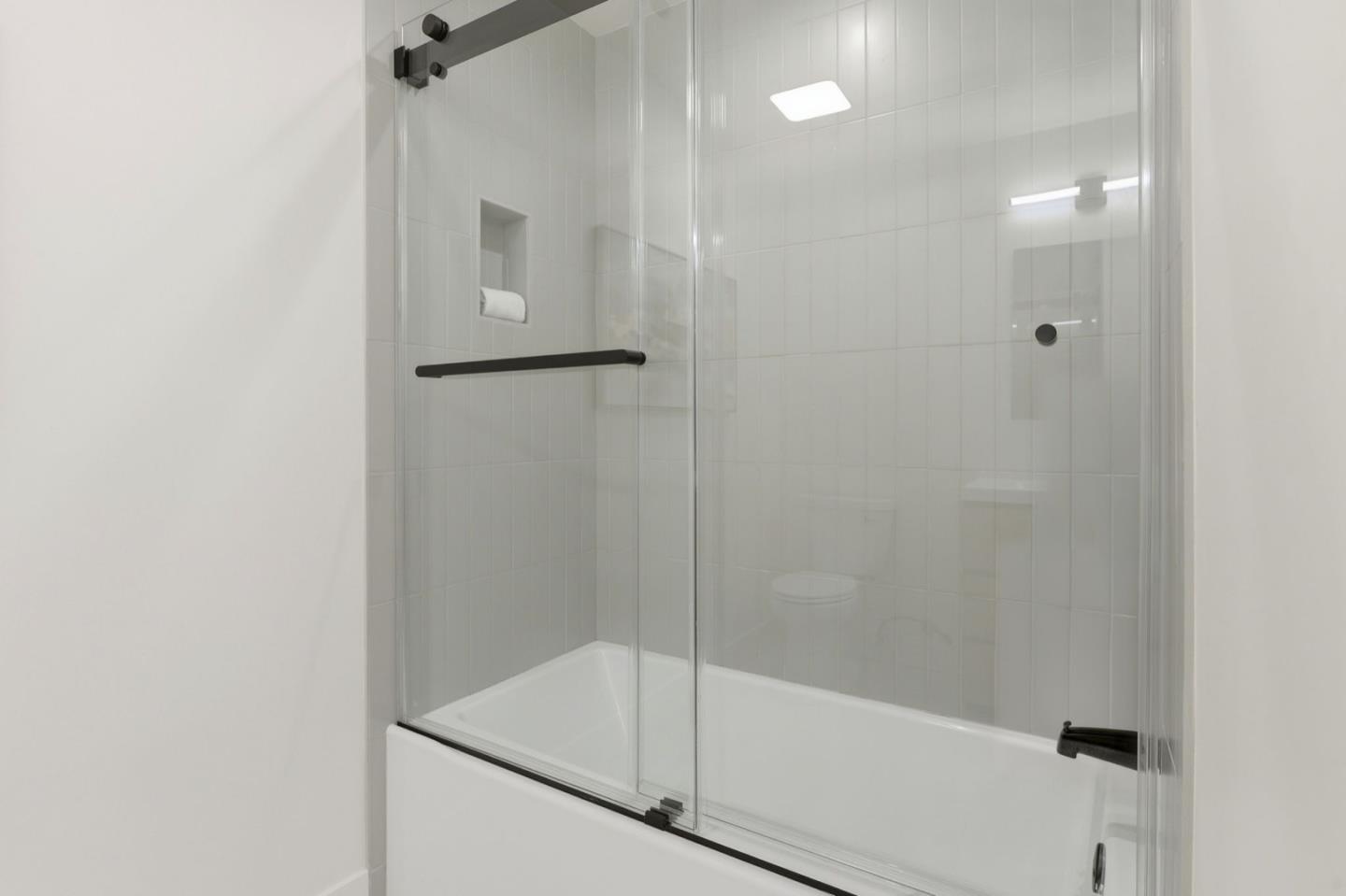 Detail Gallery Image 33 of 50 For 3400 Douglas Ct, San Mateo,  CA 94403 - 3 Beds | 2/1 Baths