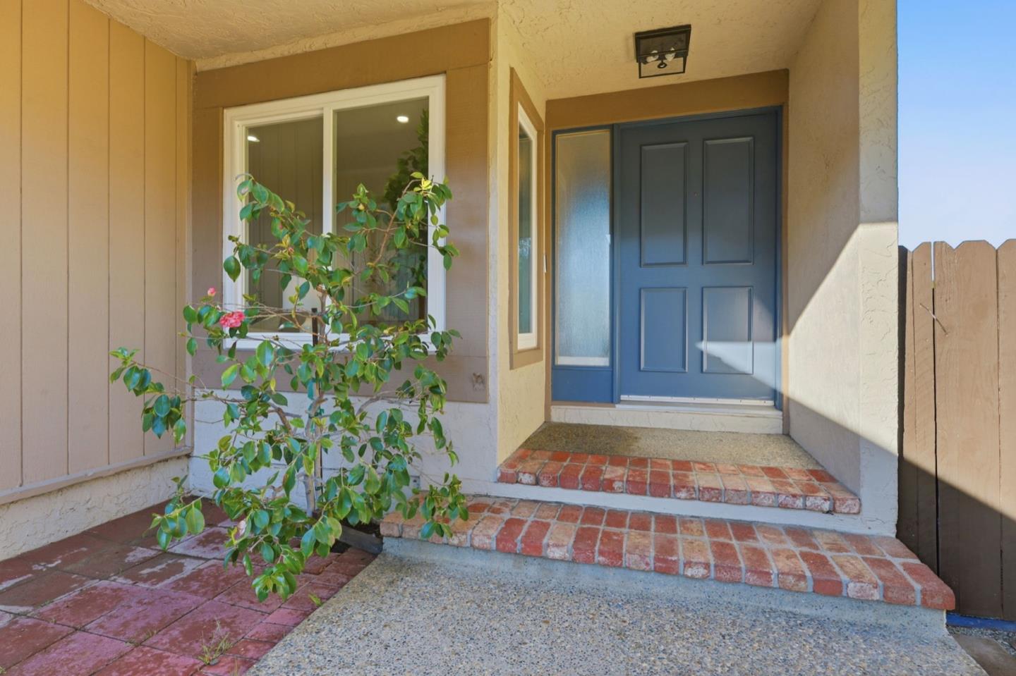 Detail Gallery Image 6 of 50 For 3400 Douglas Ct, San Mateo,  CA 94403 - 3 Beds | 2/1 Baths
