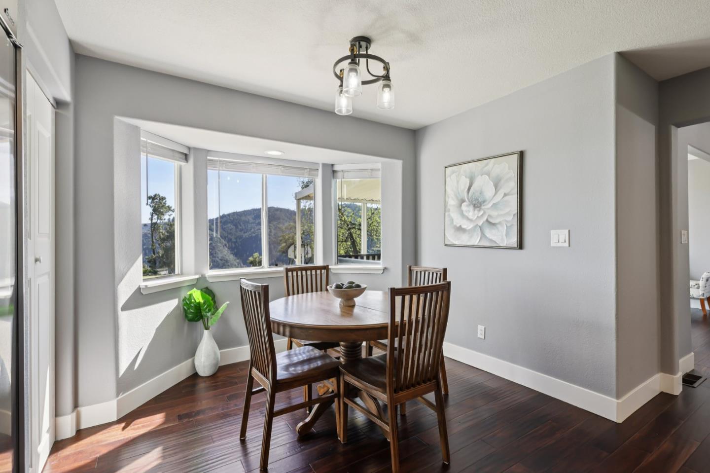 Detail Gallery Image 10 of 34 For 30680 Loma Chiquita Rd, Los Gatos,  CA 95033 - 4 Beds | 2/1 Baths