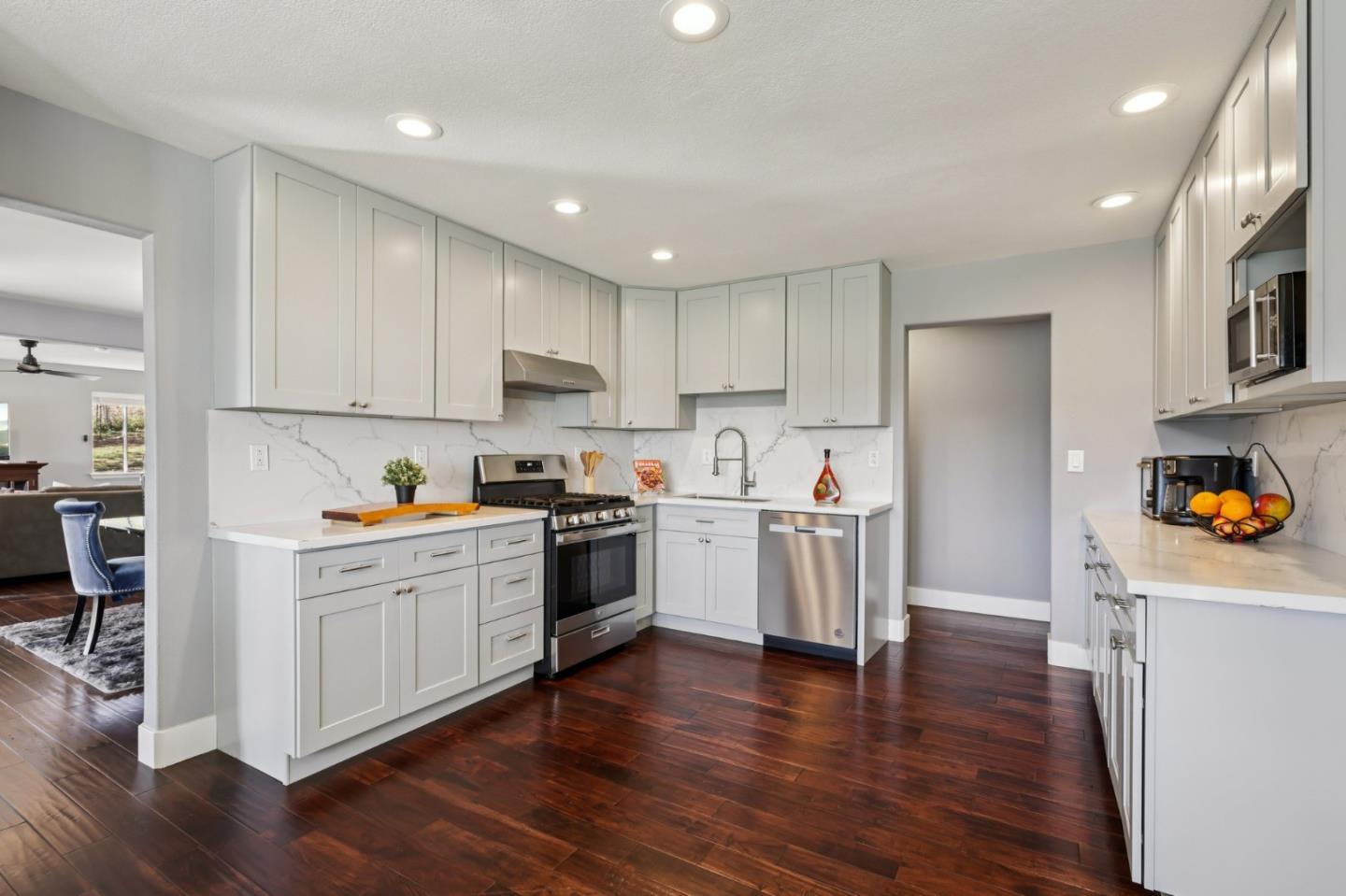 Detail Gallery Image 12 of 34 For 30680 Loma Chiquita Rd, Los Gatos,  CA 95033 - 4 Beds | 2/1 Baths