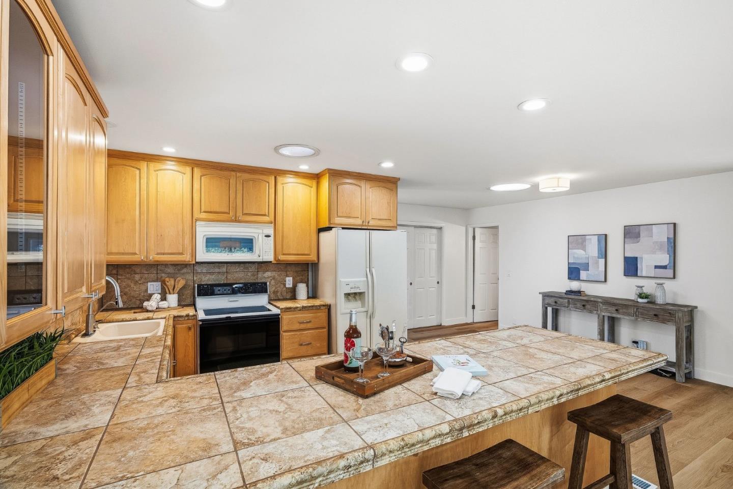 Detail Gallery Image 15 of 49 For 1920 Koopmans Ave, Santa Cruz,  CA 95062 - 3 Beds | 2 Baths