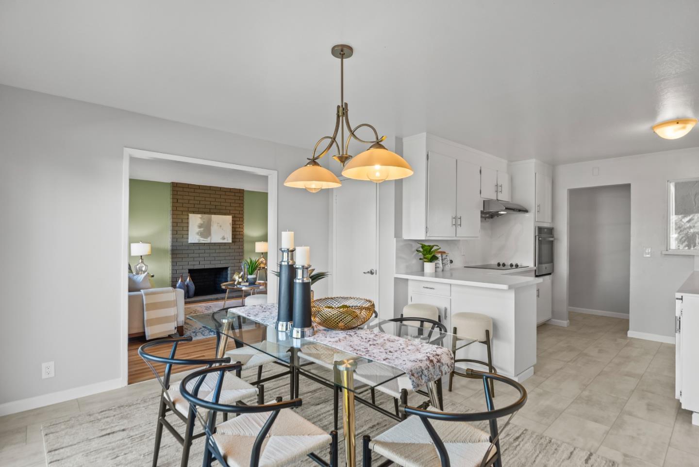 Detail Gallery Image 9 of 23 For 1546 Nuthatch Ln, Sunnyvale,  CA 94087 - 3 Beds | 2 Baths