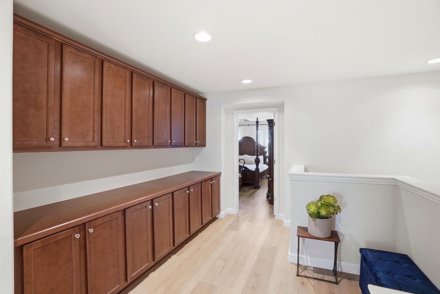 Detail Gallery Image 12 of 27 For 14842 Kit Carson Dr, Marina,  CA 93933 - 3 Beds | 2/1 Baths