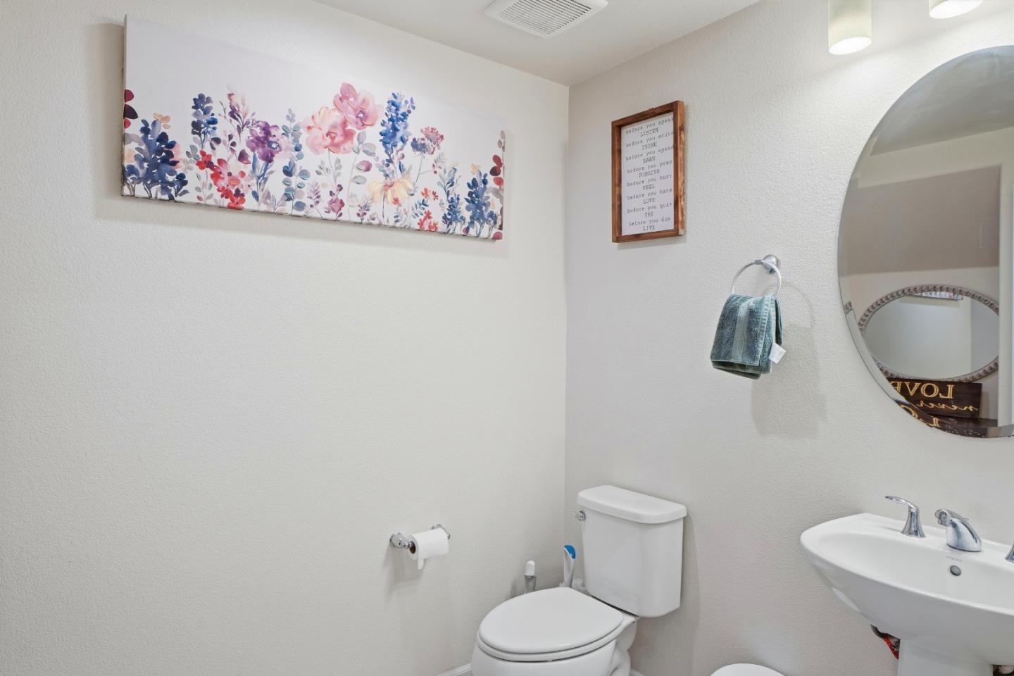 Detail Gallery Image 17 of 27 For 14842 Kit Carson Dr, Marina,  CA 93933 - 3 Beds | 2/1 Baths