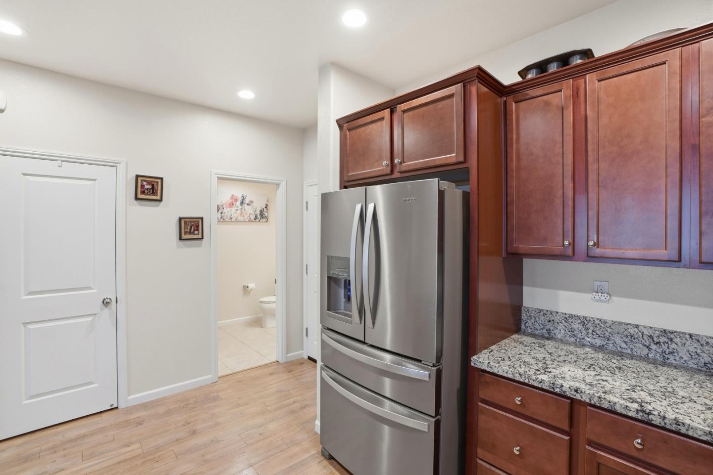 Detail Gallery Image 9 of 27 For 14842 Kit Carson Dr, Marina,  CA 93933 - 3 Beds | 2/1 Baths