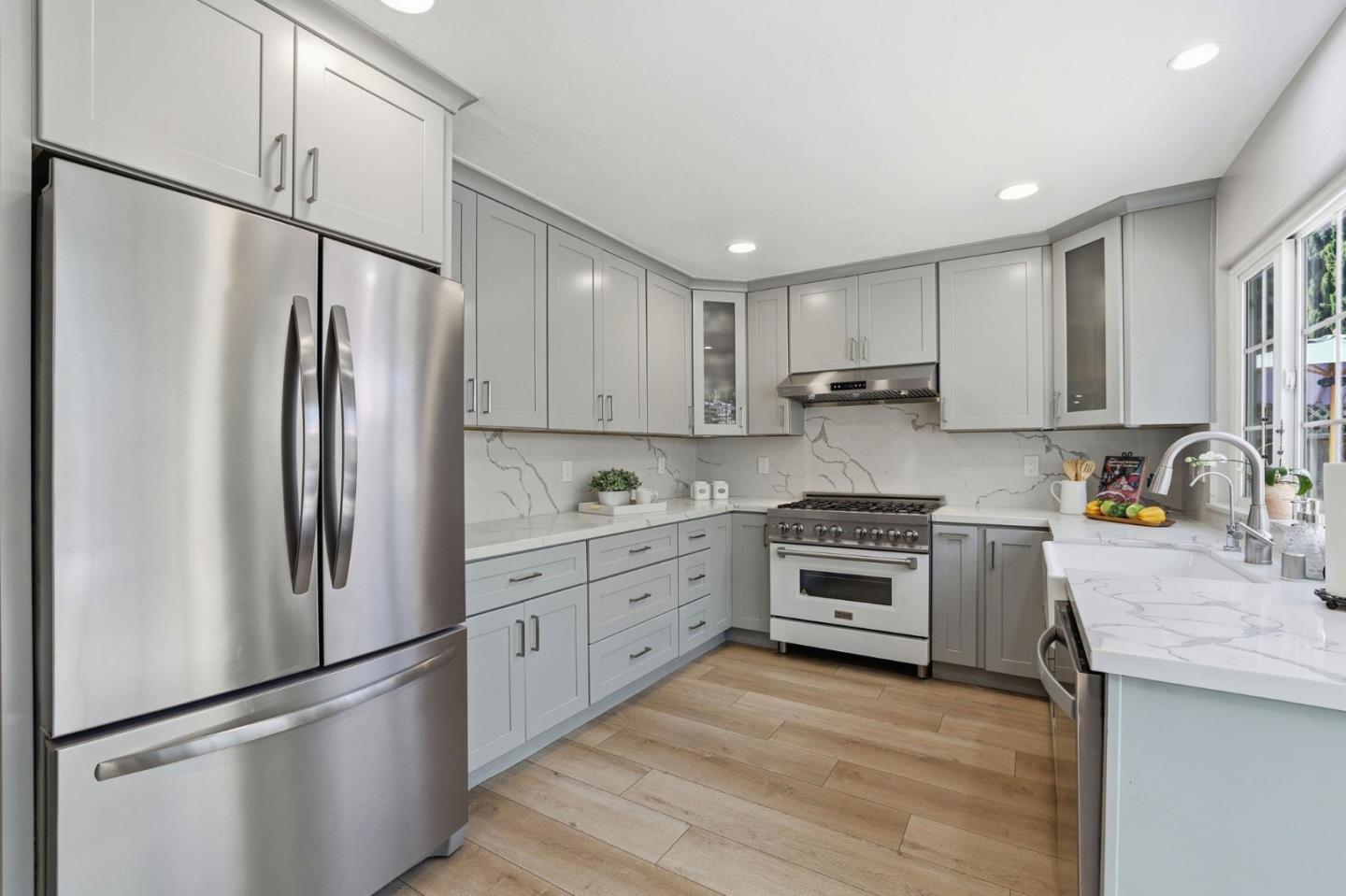 Detail Gallery Image 10 of 43 For 6352 Mayo Dr, San Jose,  CA 95123 - 4 Beds | 2/1 Baths