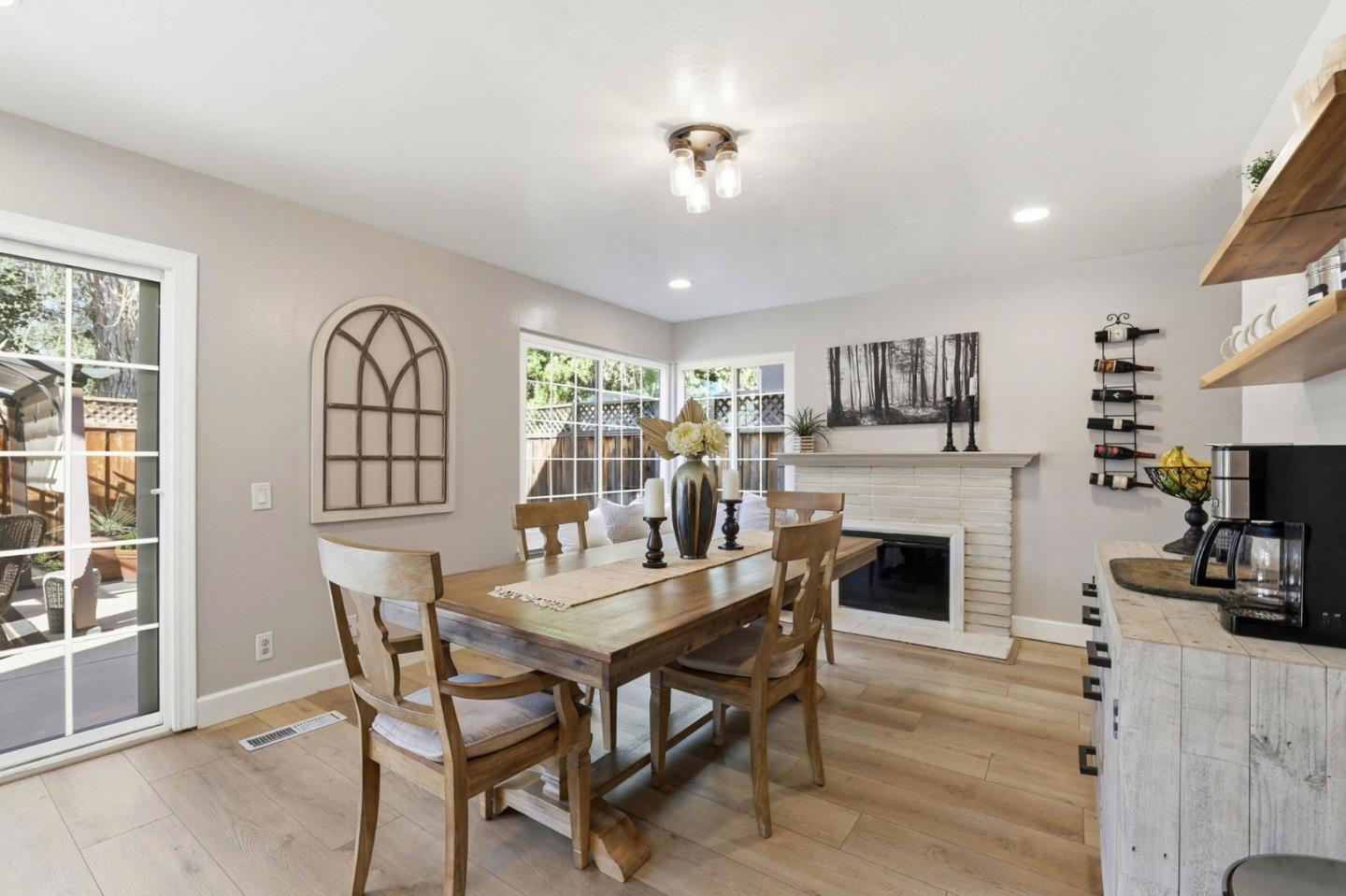 Detail Gallery Image 14 of 43 For 6352 Mayo Dr, San Jose,  CA 95123 - 4 Beds | 2/1 Baths