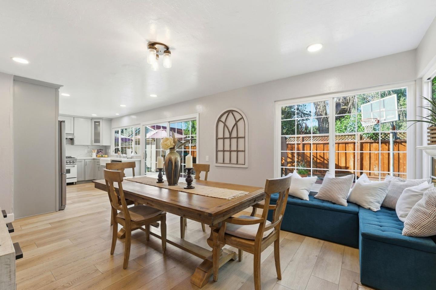 Detail Gallery Image 15 of 43 For 6352 Mayo Dr, San Jose,  CA 95123 - 4 Beds | 2/1 Baths