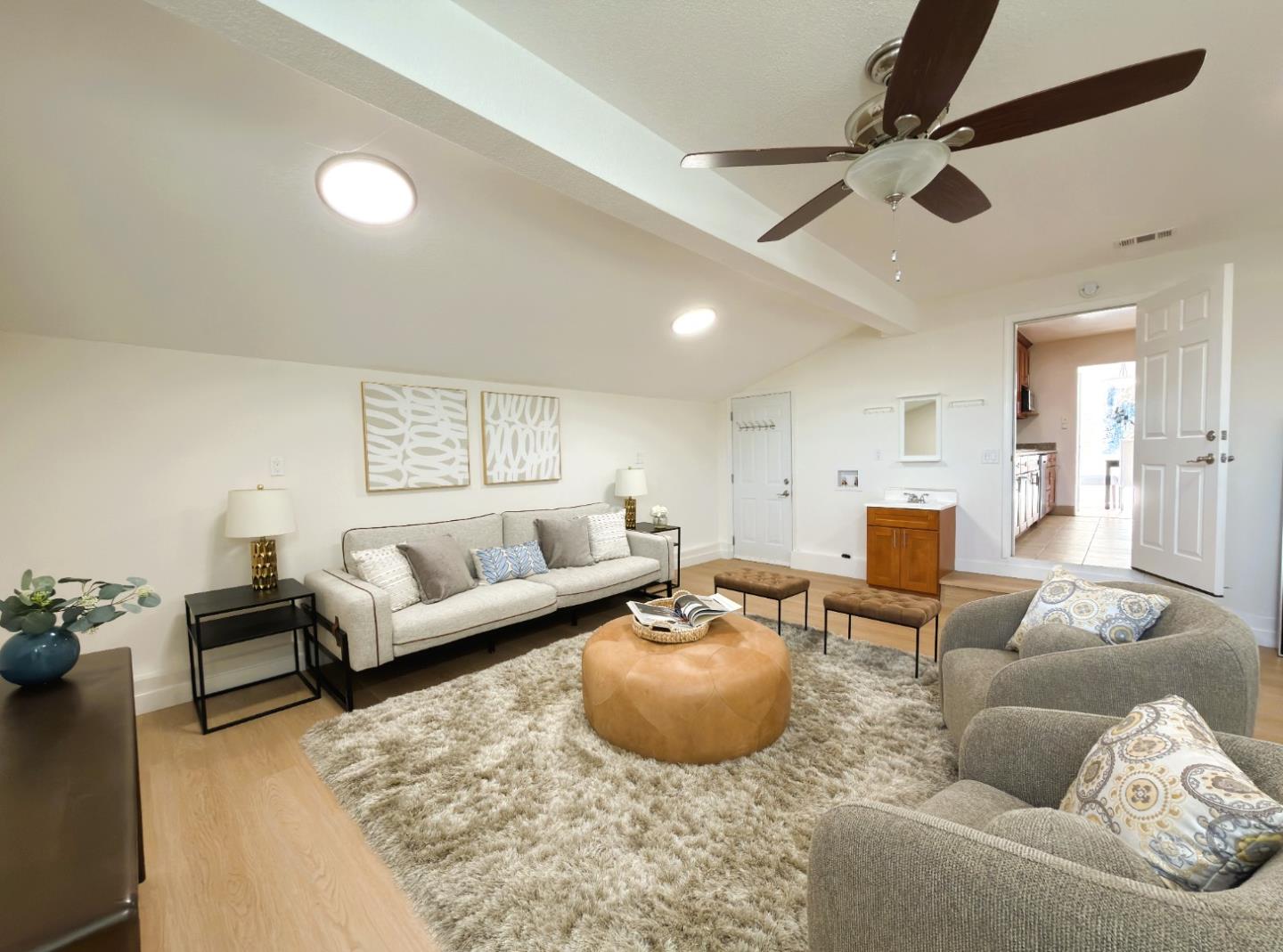 Detail Gallery Image 8 of 15 For 3050 Santa Maria Ave, Santa Clara,  CA 95051 - 3 Beds | 2 Baths