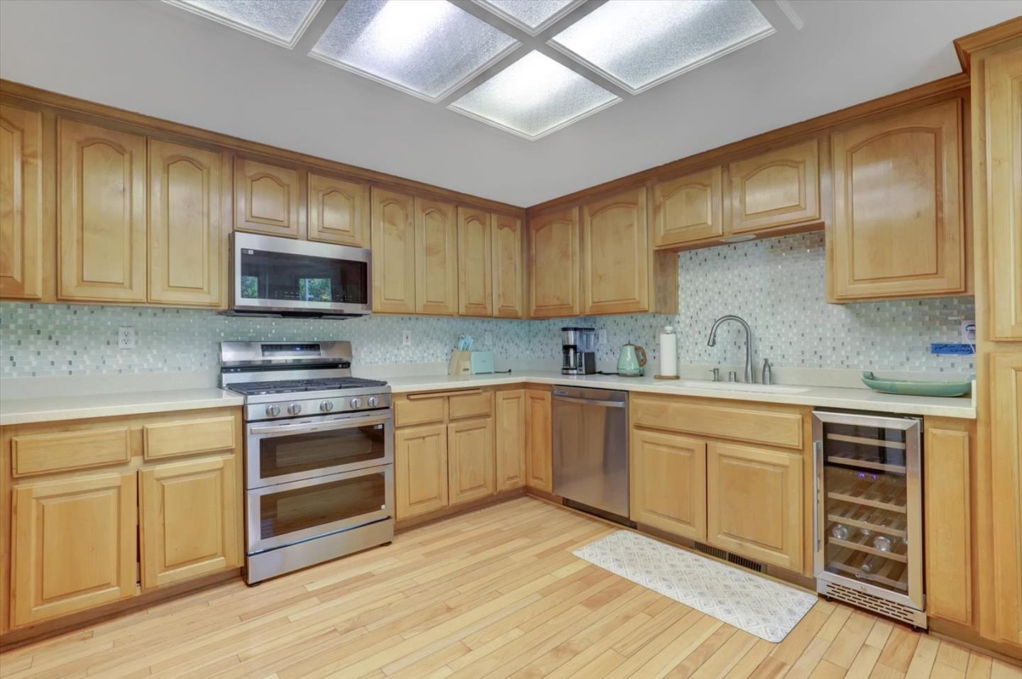 Detail Gallery Image 14 of 69 For 11544 Torrey Pines Dr, Auburn_NVA,  CA 95602 - 3 Beds | 2/1 Baths