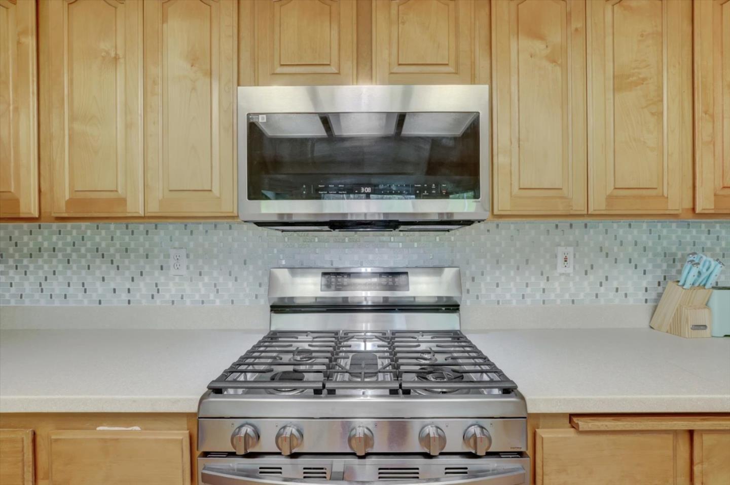 Detail Gallery Image 18 of 69 For 11544 Torrey Pines Dr, Auburn_NVA,  CA 95602 - 3 Beds | 2/1 Baths