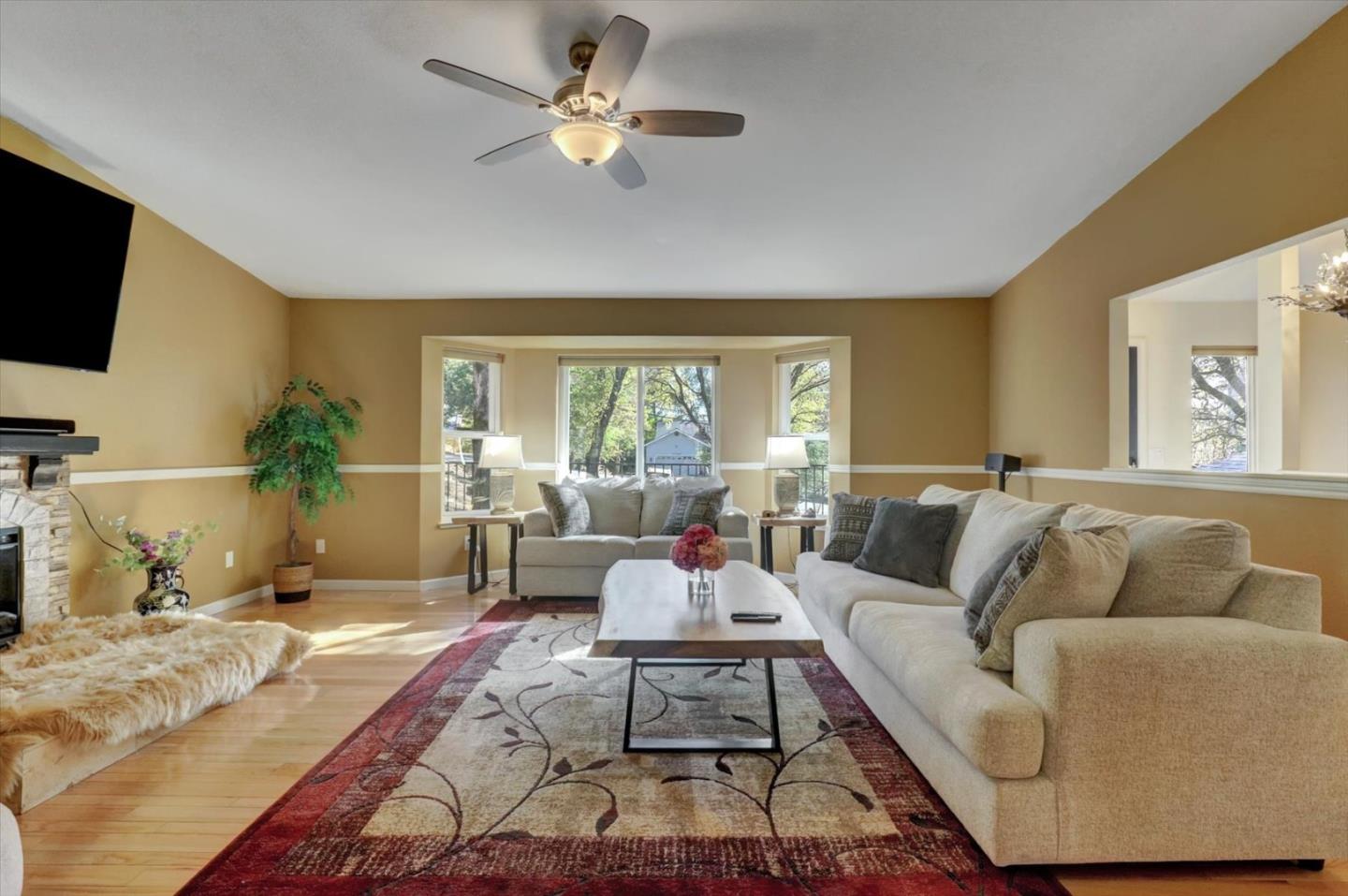 Detail Gallery Image 7 of 69 For 11544 Torrey Pines Dr, Auburn_NVA,  CA 95602 - 3 Beds | 2/1 Baths