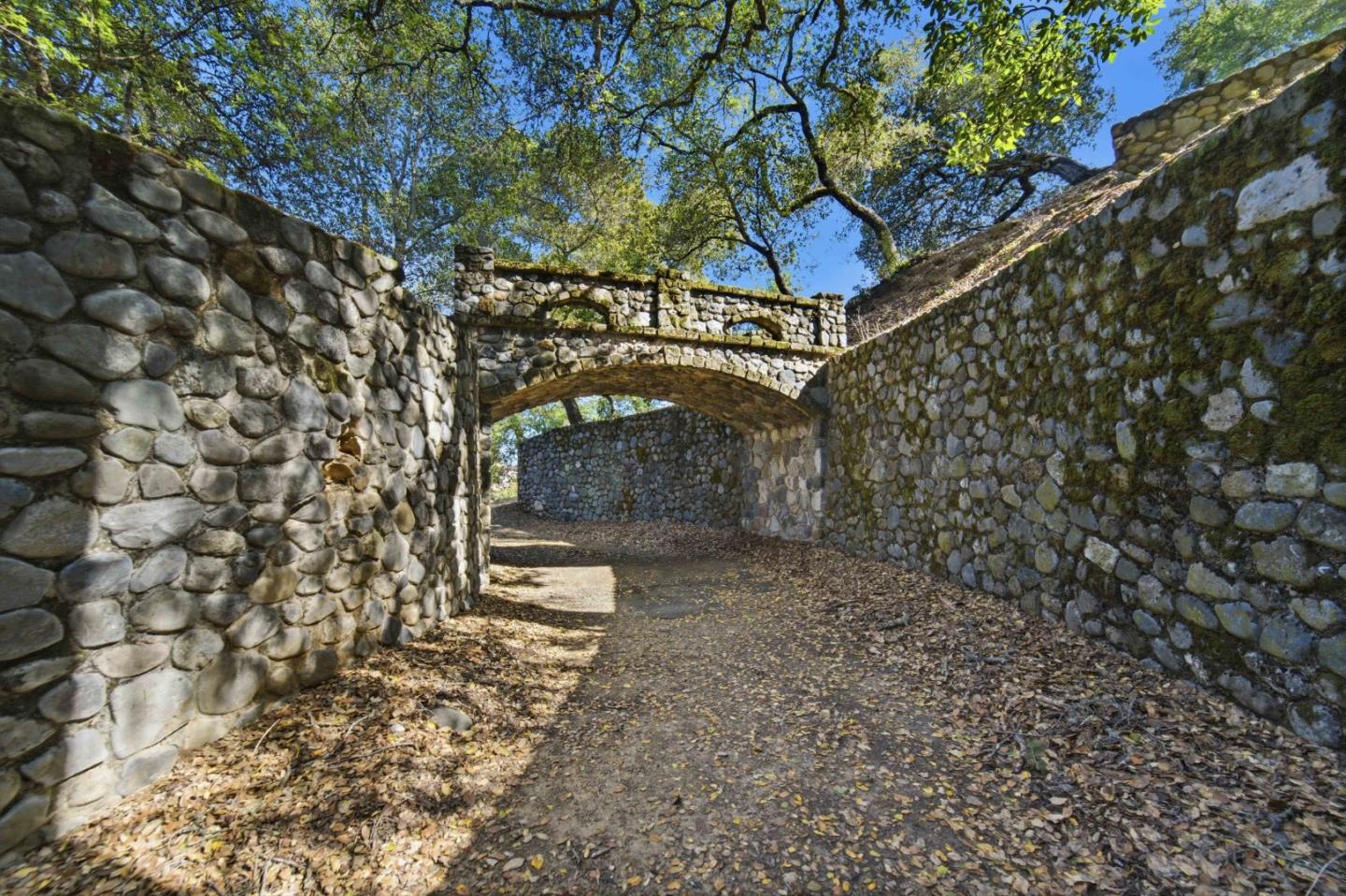 15400 Madrone Hill Road, Saratoga, CA, 95070