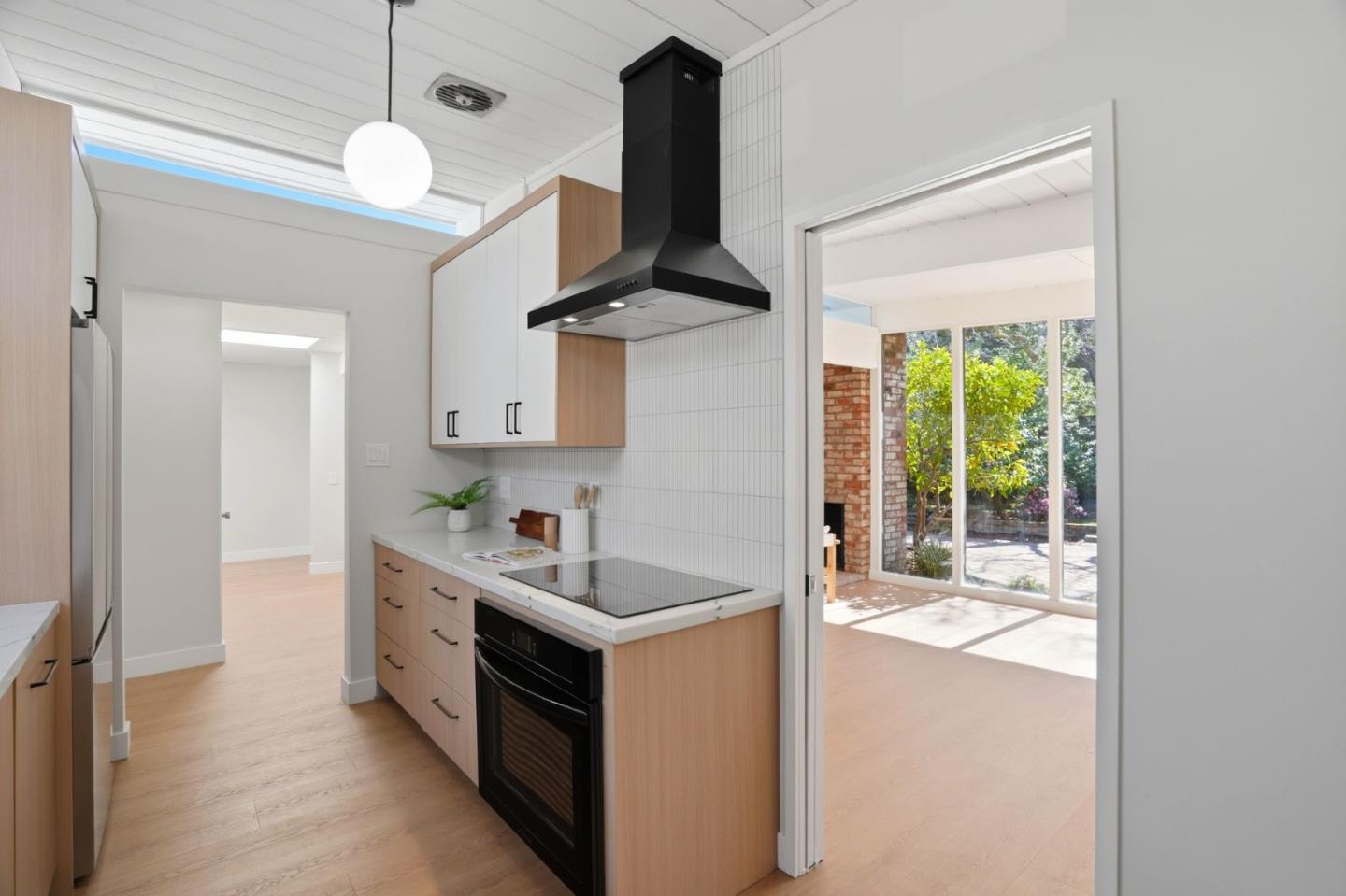 Detail Gallery Image 16 of 53 For 3862 Mumford Pl, Palo Alto,  CA 94306 - 4 Beds | 2/1 Baths