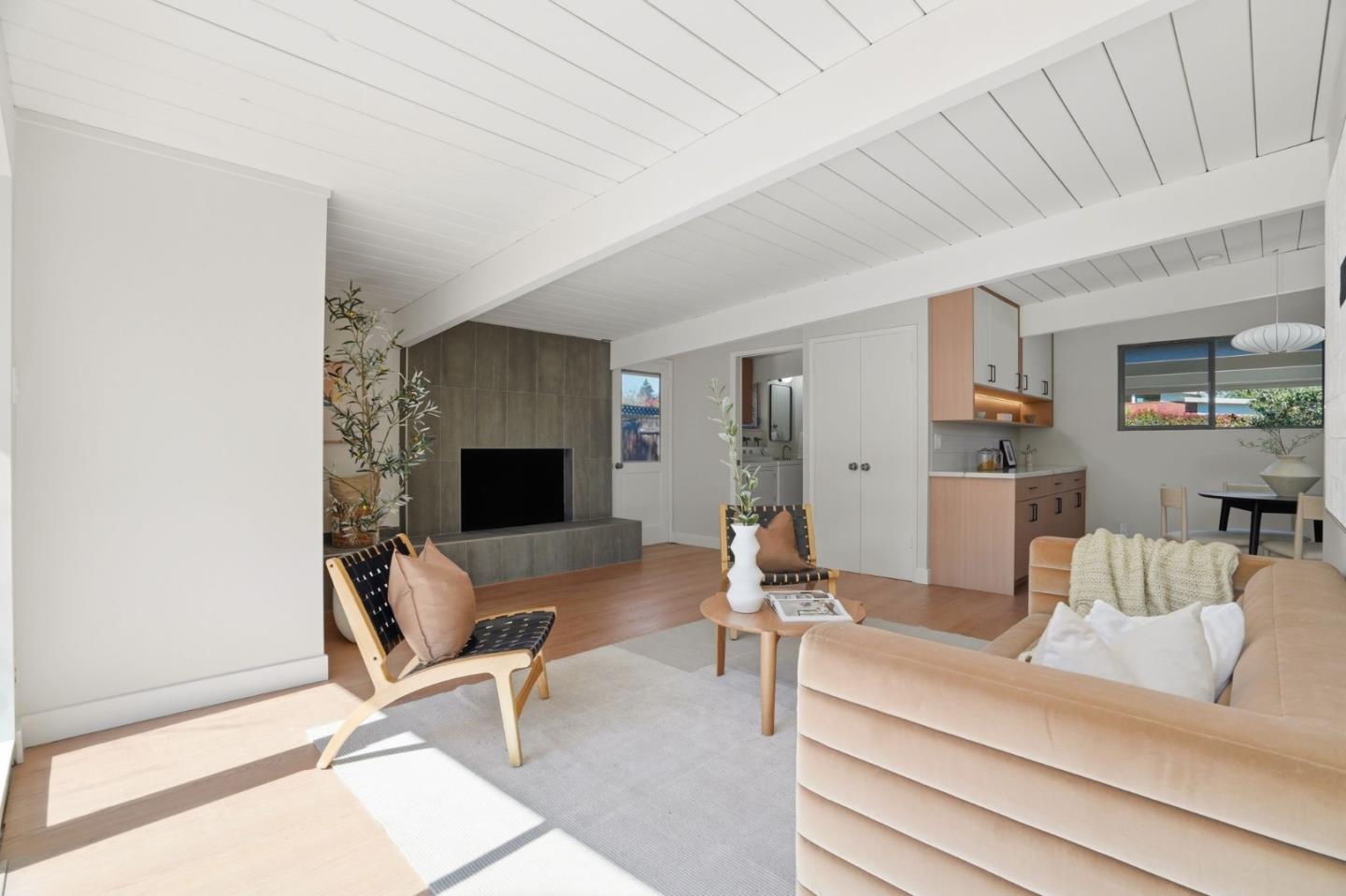 Detail Gallery Image 23 of 53 For 3862 Mumford Pl, Palo Alto,  CA 94306 - 4 Beds | 2/1 Baths