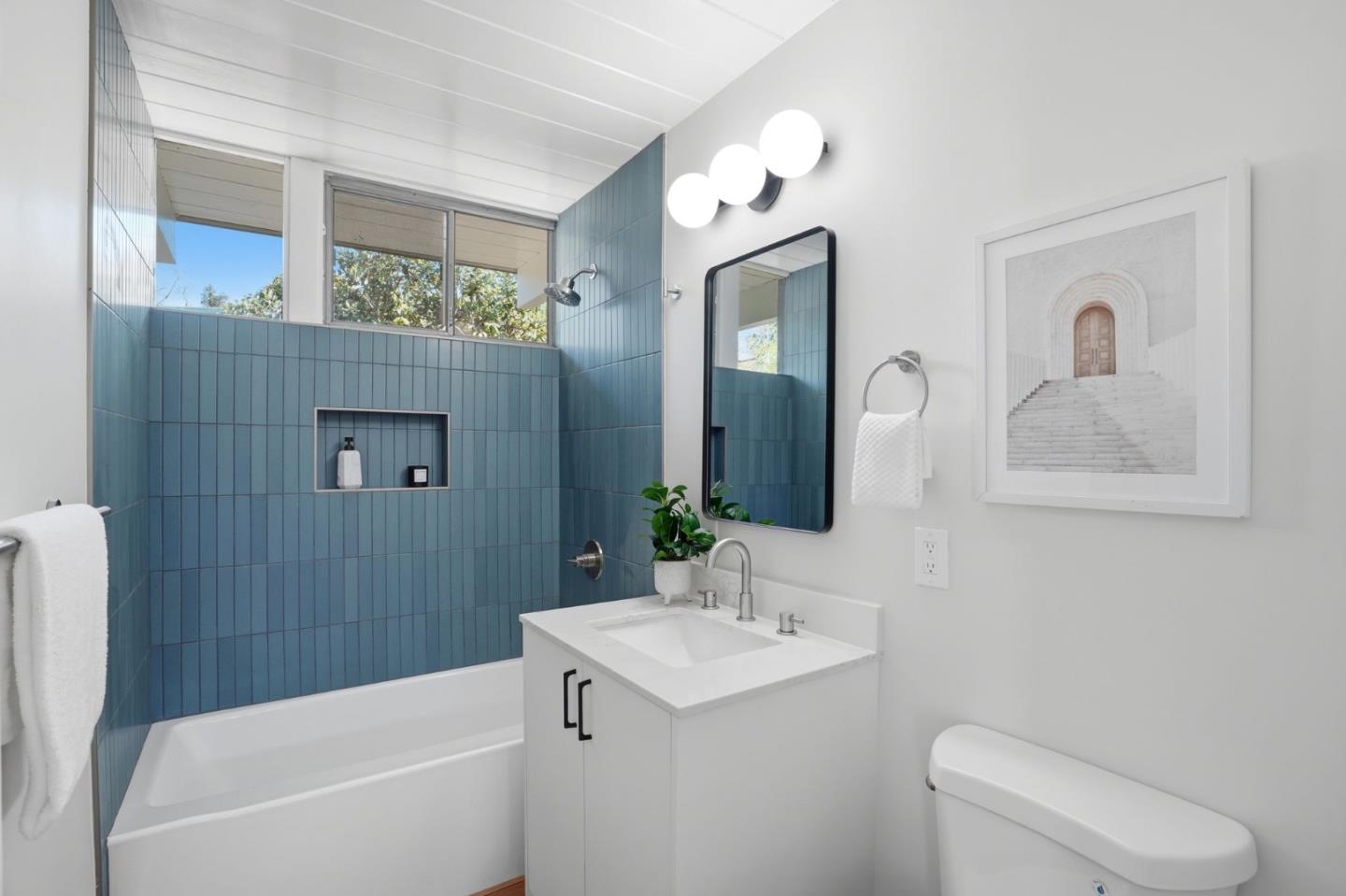 Detail Gallery Image 32 of 53 For 3862 Mumford Pl, Palo Alto,  CA 94306 - 4 Beds | 2/1 Baths