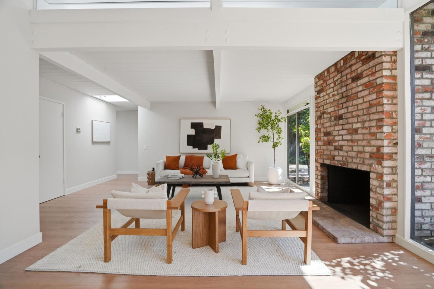 Detail Gallery Image 8 of 53 For 3862 Mumford Pl, Palo Alto,  CA 94306 - 4 Beds | 2/1 Baths