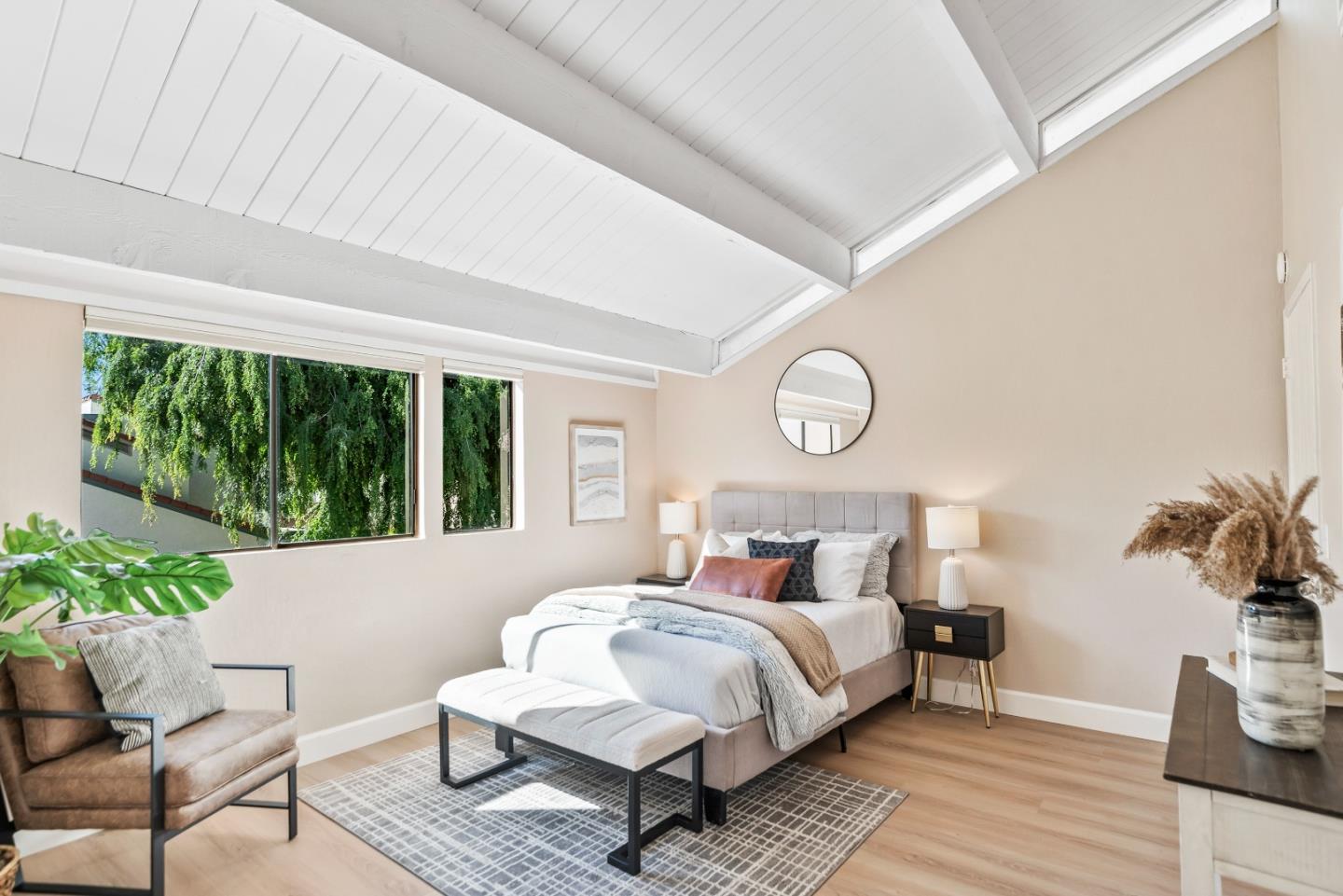 Detail Gallery Image 20 of 33 For 812 Kingfisher Ter, Sunnyvale,  CA 94087 - 2 Beds | 2/1 Baths