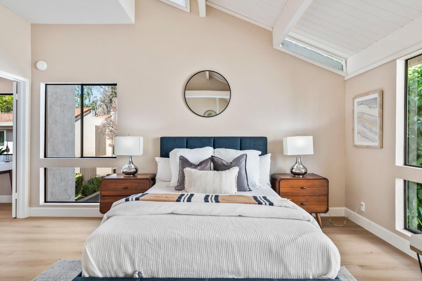 Detail Gallery Image 26 of 33 For 812 Kingfisher Ter, Sunnyvale,  CA 94087 - 2 Beds | 2/1 Baths