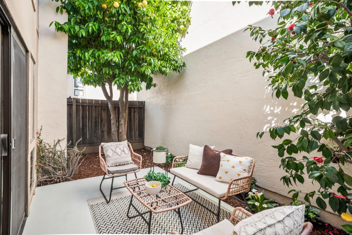 Detail Gallery Image 30 of 33 For 812 Kingfisher Ter, Sunnyvale,  CA 94087 - 2 Beds | 2/1 Baths