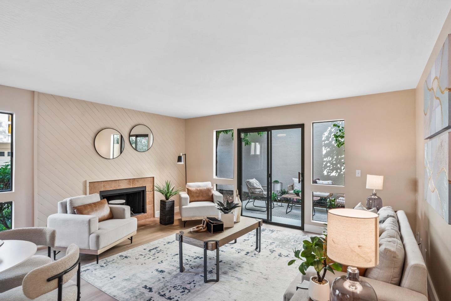 Detail Gallery Image 5 of 33 For 812 Kingfisher Ter, Sunnyvale,  CA 94087 - 2 Beds | 2/1 Baths