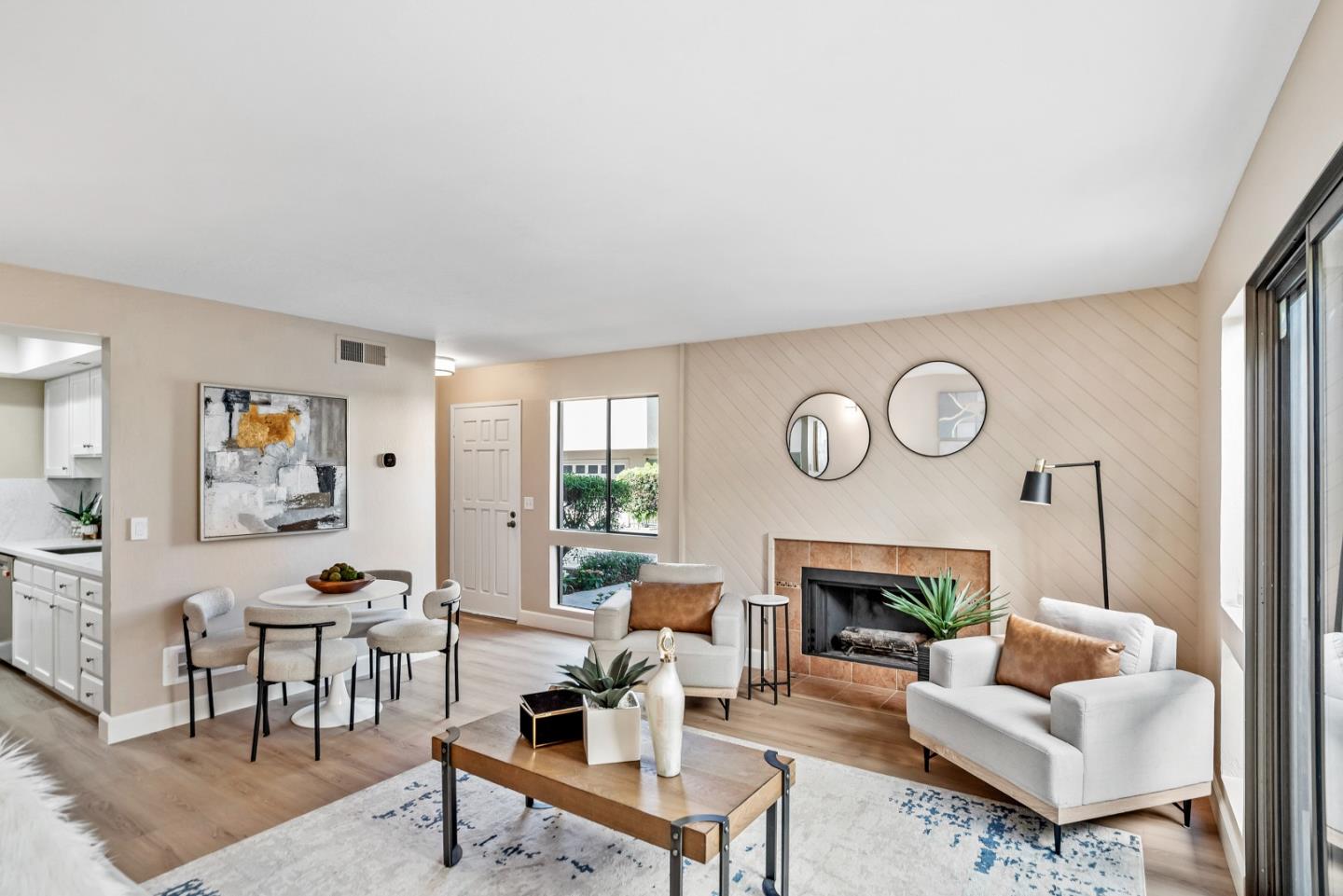 Detail Gallery Image 6 of 33 For 812 Kingfisher Ter, Sunnyvale,  CA 94087 - 2 Beds | 2/1 Baths