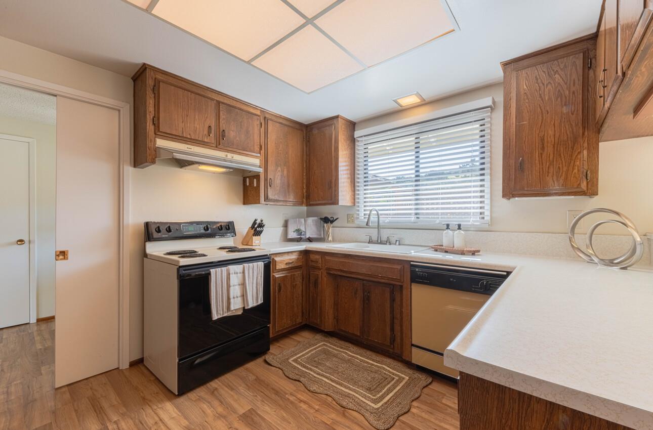 Detail Gallery Image 13 of 26 For 22810 Bravo Pl, Salinas,  CA 93908 - 4 Beds | 2 Baths