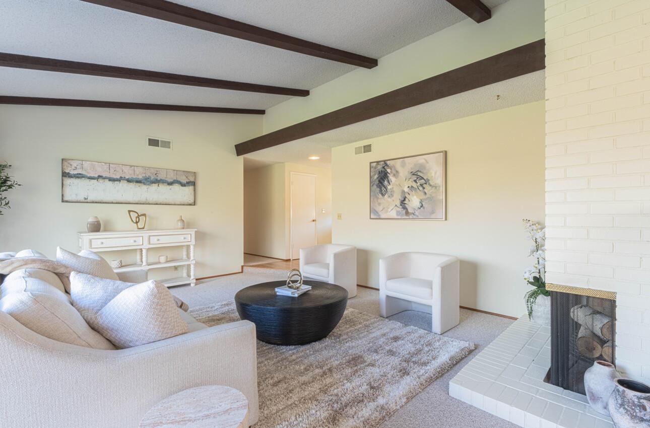 Detail Gallery Image 8 of 26 For 22810 Bravo Pl, Salinas,  CA 93908 - 4 Beds | 2 Baths