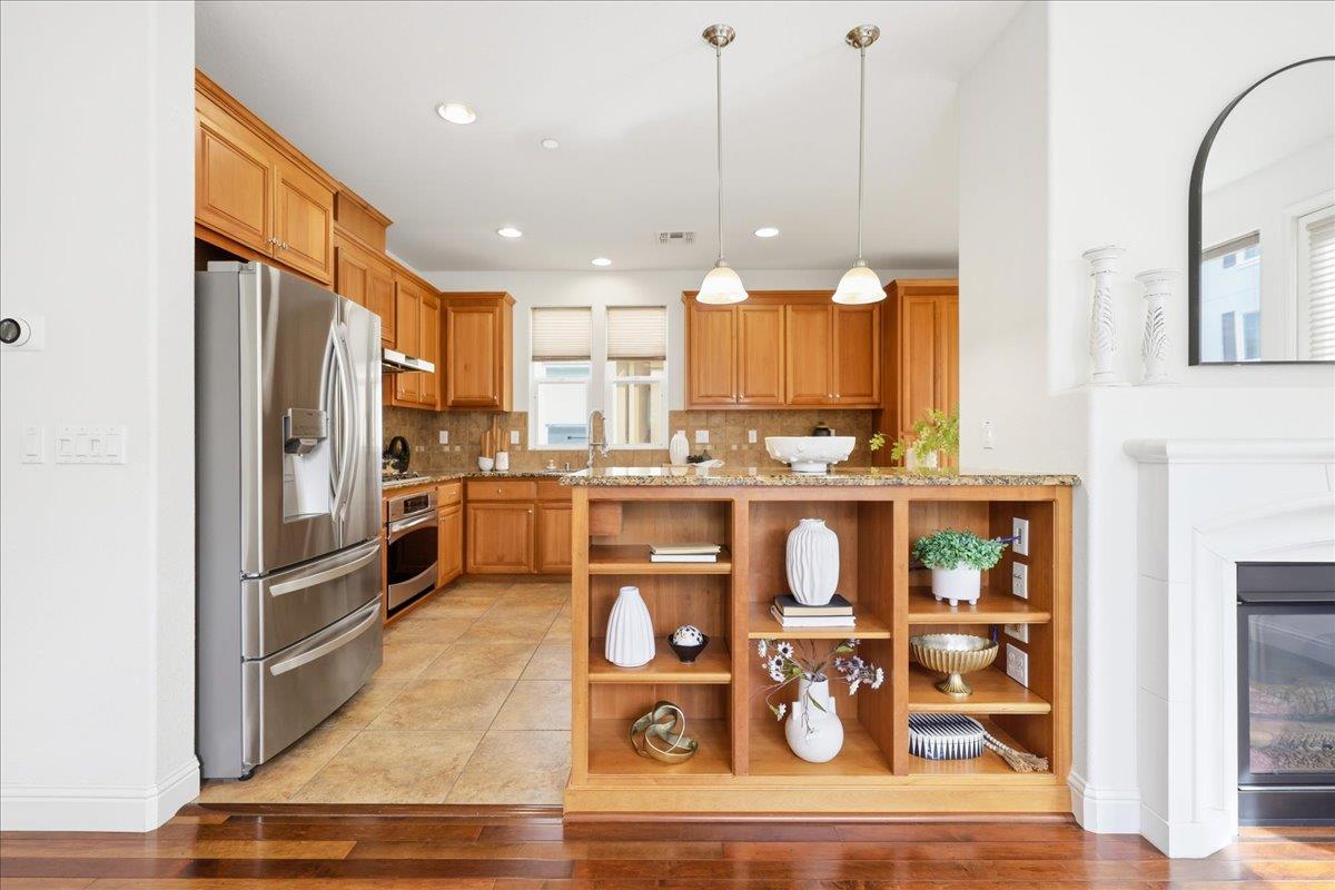 Detail Gallery Image 10 of 25 For 3553 Meyer Pl, Santa Clara,  CA 95051 - 4 Beds | 4 Baths