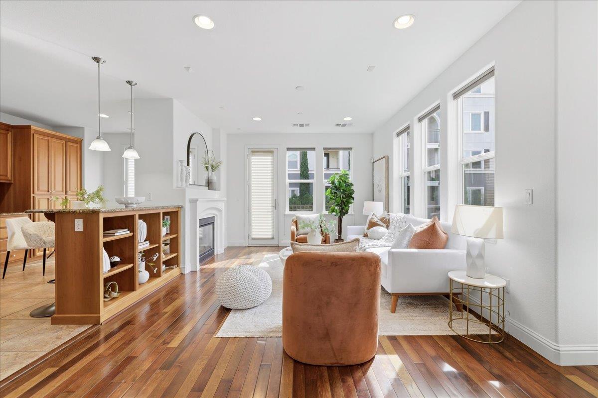 Detail Gallery Image 5 of 25 For 3553 Meyer Pl, Santa Clara,  CA 95051 - 4 Beds | 4 Baths