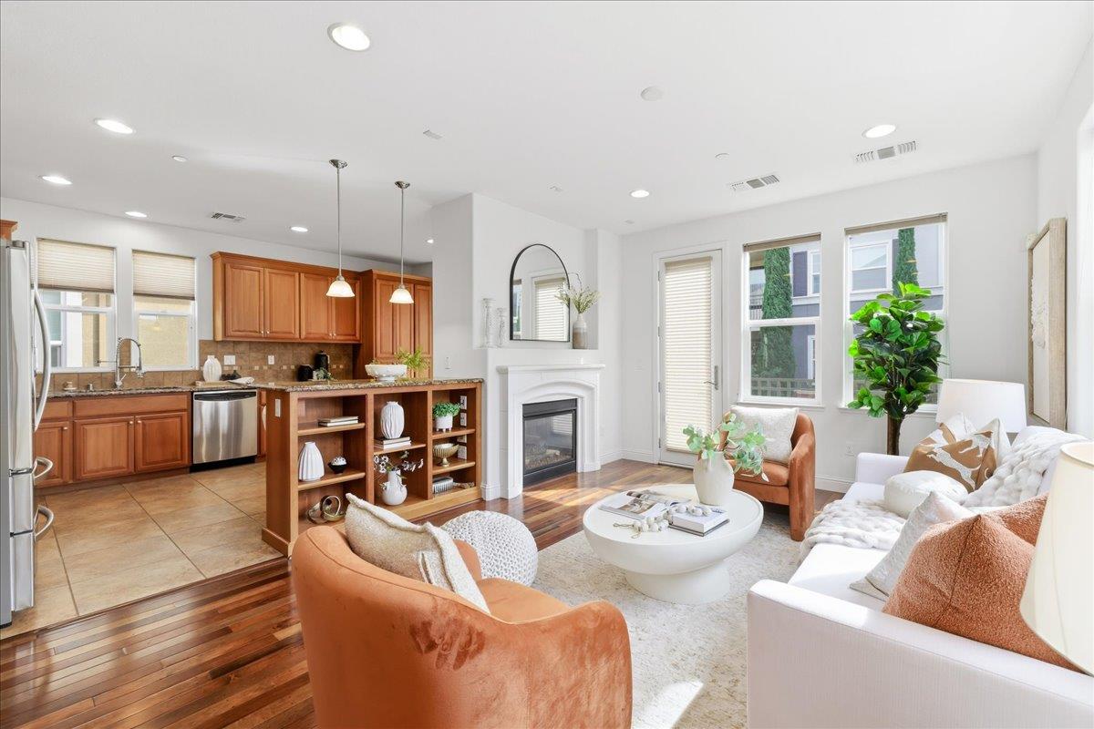 Detail Gallery Image 7 of 25 For 3553 Meyer Pl, Santa Clara,  CA 95051 - 4 Beds | 4 Baths