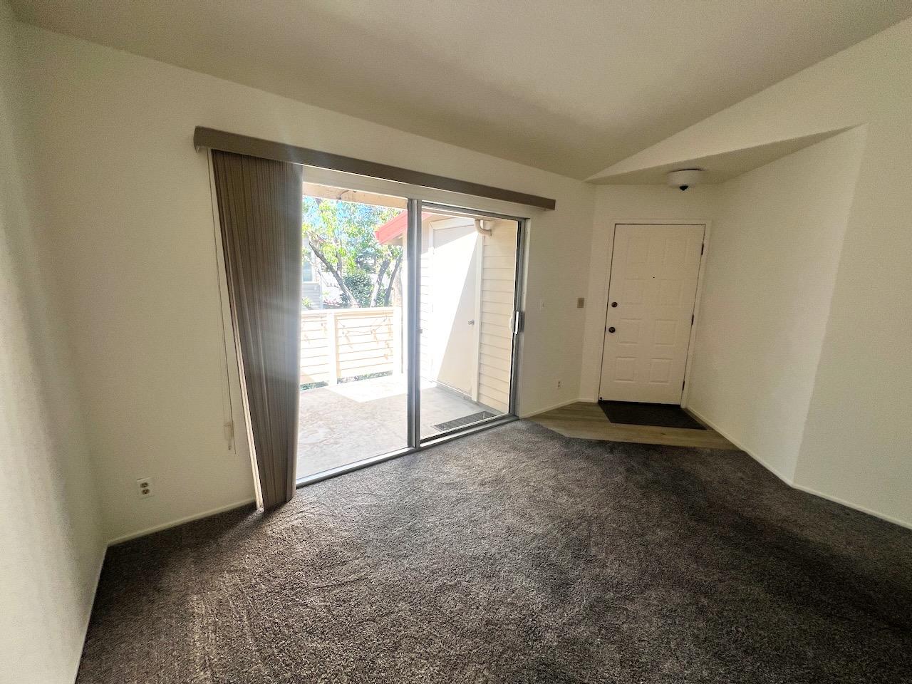 Detail Gallery Image 8 of 22 For 1018 Cedar Gables Dr, San Jose,  CA 95118 - 2 Beds | 2 Baths