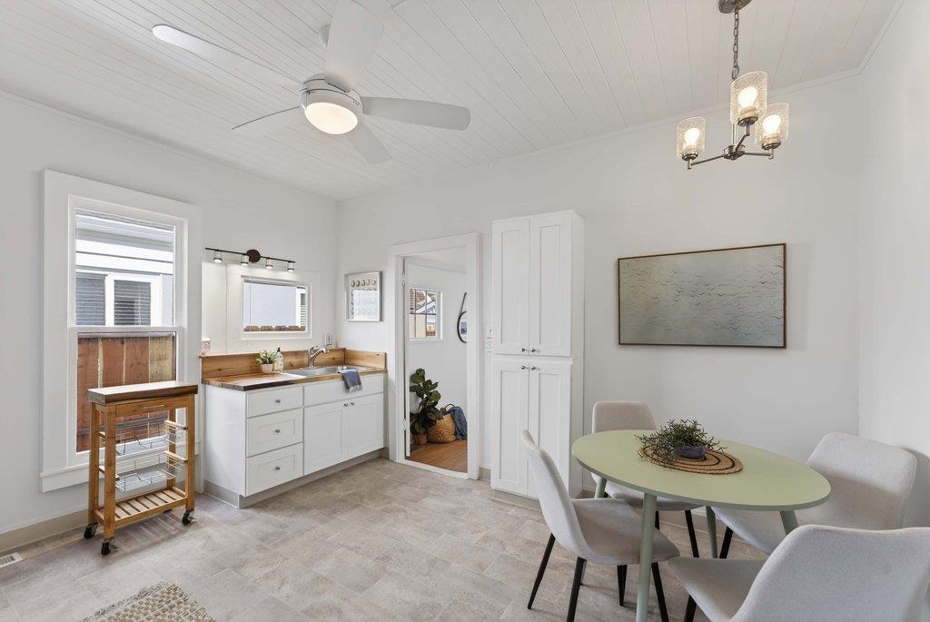 Detail Gallery Image 12 of 48 For 222 2nd Ave, Santa Cruz,  CA 95062 - 2 Beds | 2 Baths