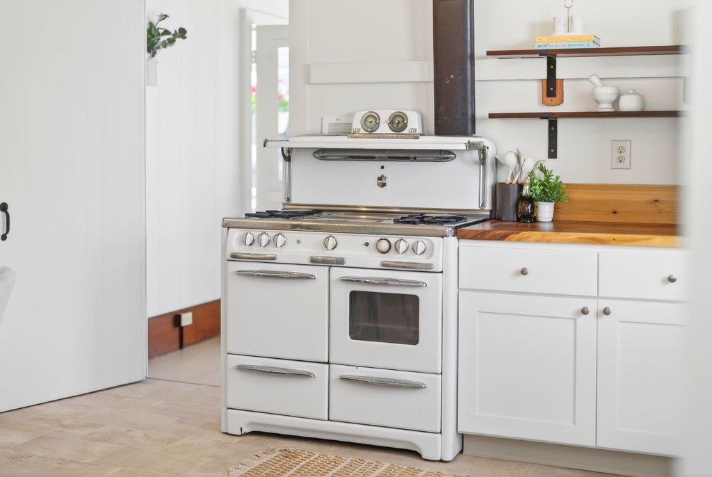 Detail Gallery Image 15 of 48 For 222 2nd Ave, Santa Cruz,  CA 95062 - 2 Beds | 2 Baths