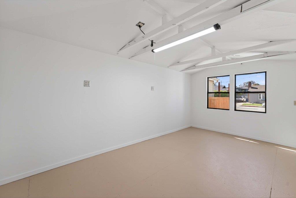 Detail Gallery Image 29 of 48 For 222 2nd Ave, Santa Cruz,  CA 95062 - 2 Beds | 2 Baths