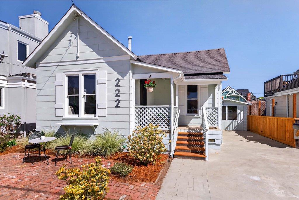 Detail Gallery Image 33 of 48 For 222 2nd Ave, Santa Cruz,  CA 95062 - 2 Beds | 2 Baths