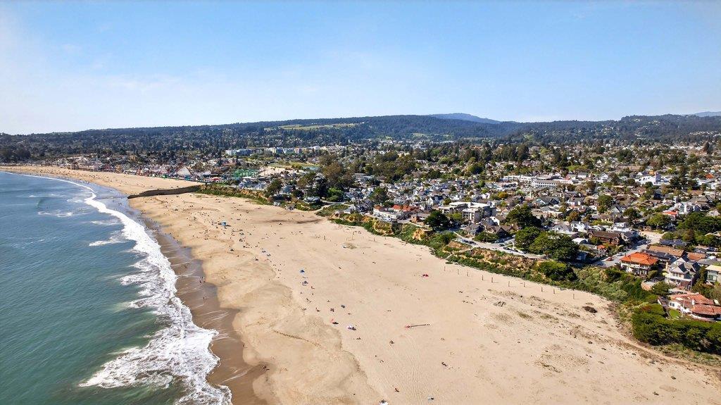 Detail Gallery Image 41 of 48 For 222 2nd Ave, Santa Cruz,  CA 95062 - 2 Beds | 2 Baths