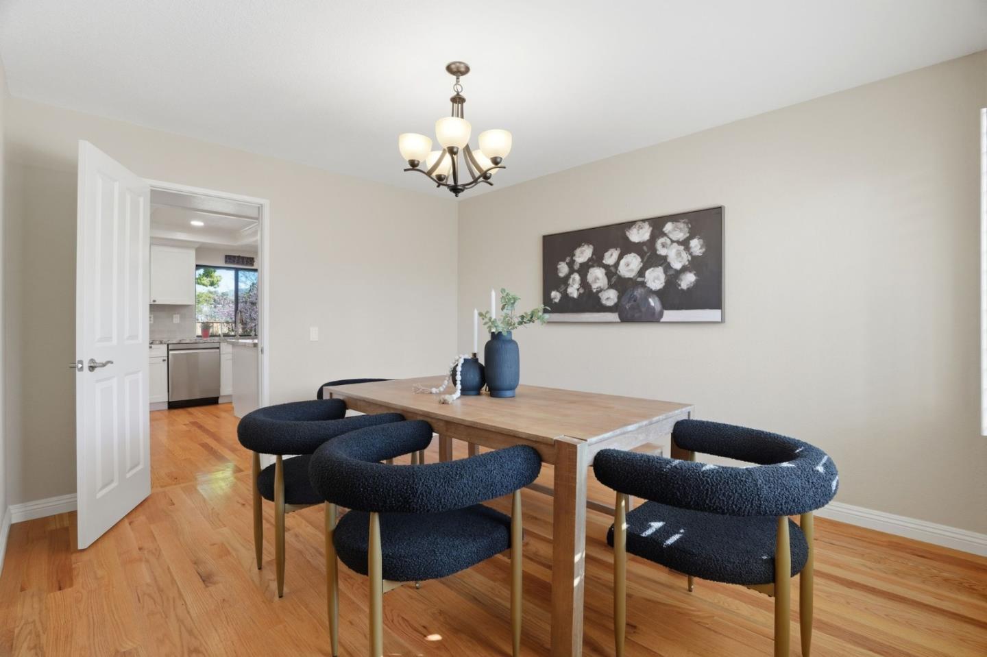 Detail Gallery Image 10 of 47 For 2919 Silver Est, San Jose,  CA 95135 - 4 Beds | 2 Baths