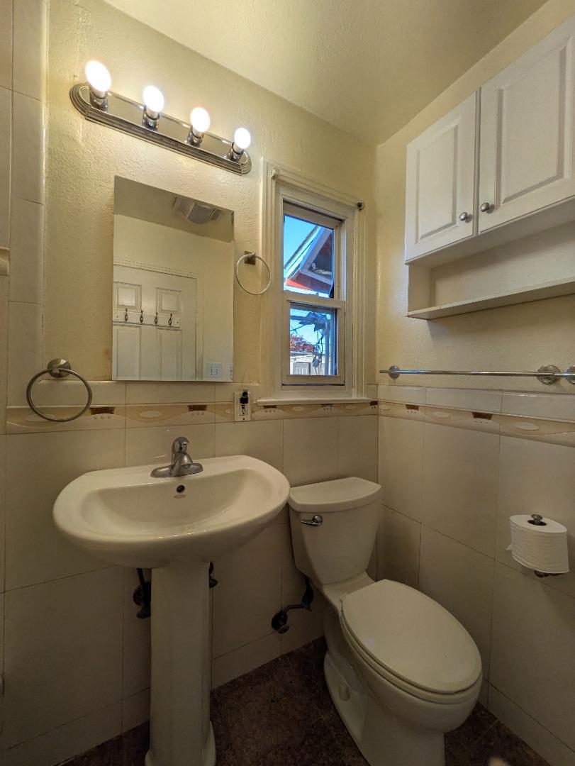 Detail Gallery Image 10 of 25 For 3726 Martin Dr, San Mateo,  CA 94403 - 2 Beds | 1 Baths