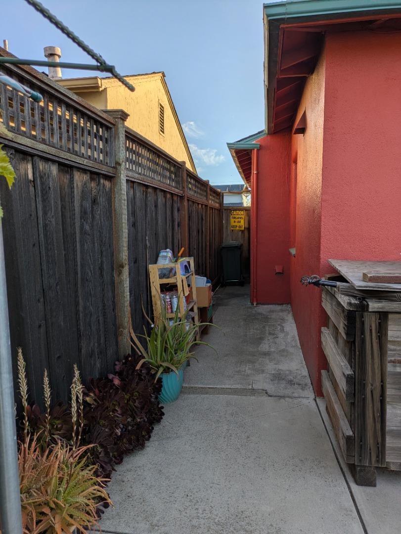 Detail Gallery Image 24 of 25 For 3726 Martin Dr, San Mateo,  CA 94403 - 2 Beds | 1 Baths