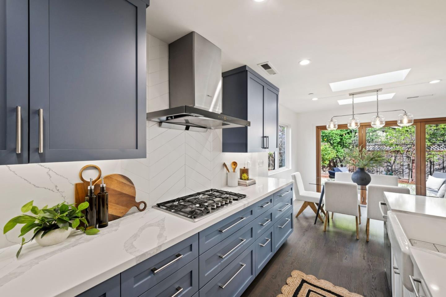 Detail Gallery Image 12 of 34 For 362 Stowell Ave, Sunnyvale,  CA 94085 - 4 Beds | 3 Baths