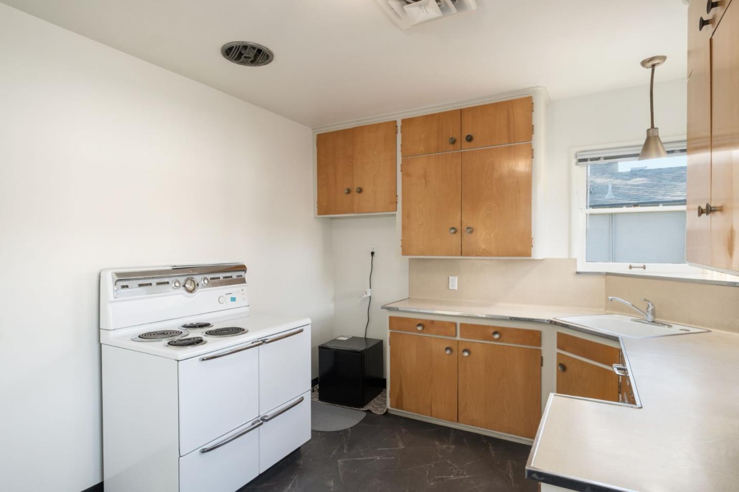 Detail Gallery Image 5 of 12 For 1543 N Thorne Ave, Fresno,  CA 93728 - 2 Beds | 1 Baths