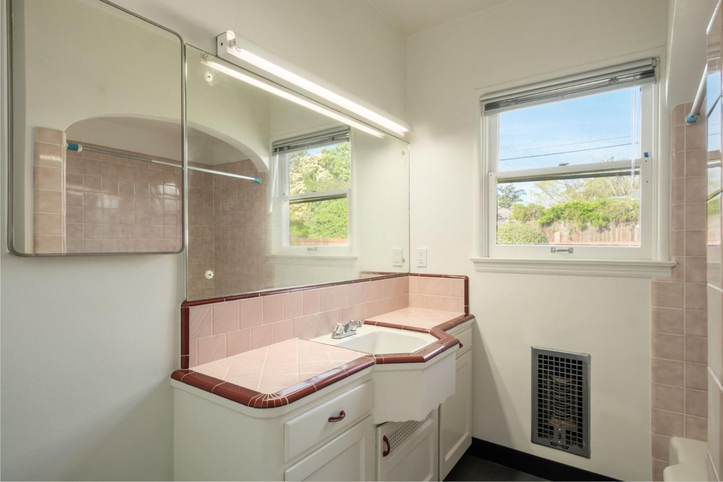 Detail Gallery Image 7 of 12 For 1543 N Thorne Ave, Fresno,  CA 93728 - 2 Beds | 1 Baths