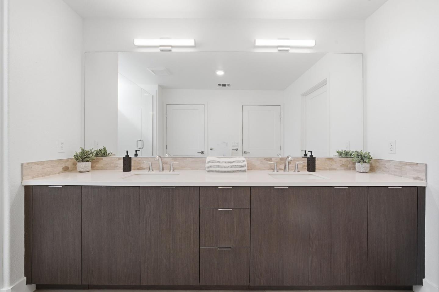 Detail Gallery Image 19 of 29 For 3578 Rambla Pl #303,  Santa Clara,  CA 95051 - 2 Beds | 2/1 Baths