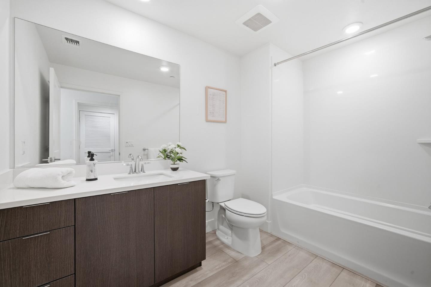 Detail Gallery Image 23 of 29 For 3578 Rambla Pl #303,  Santa Clara,  CA 95051 - 2 Beds | 2/1 Baths