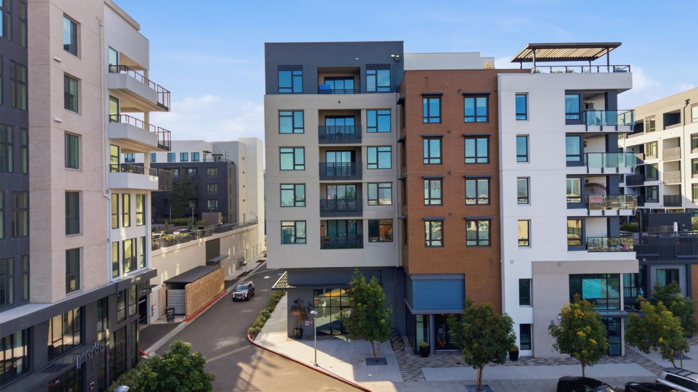 Detail Gallery Image 4 of 29 For 3578 Rambla Pl #303,  Santa Clara,  CA 95051 - 2 Beds | 2/1 Baths